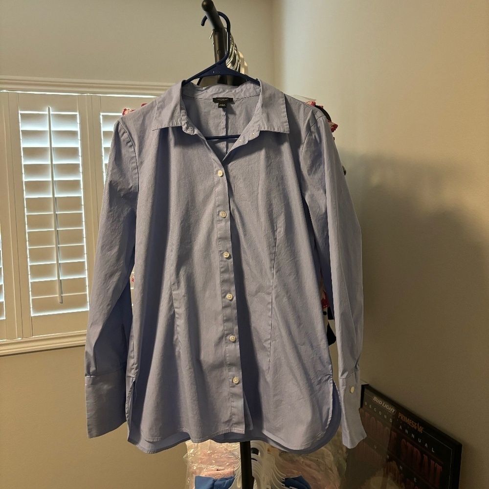 ANN TAYLOR FACTORY Perfect Fit Button Down, Long Cuff. Size L